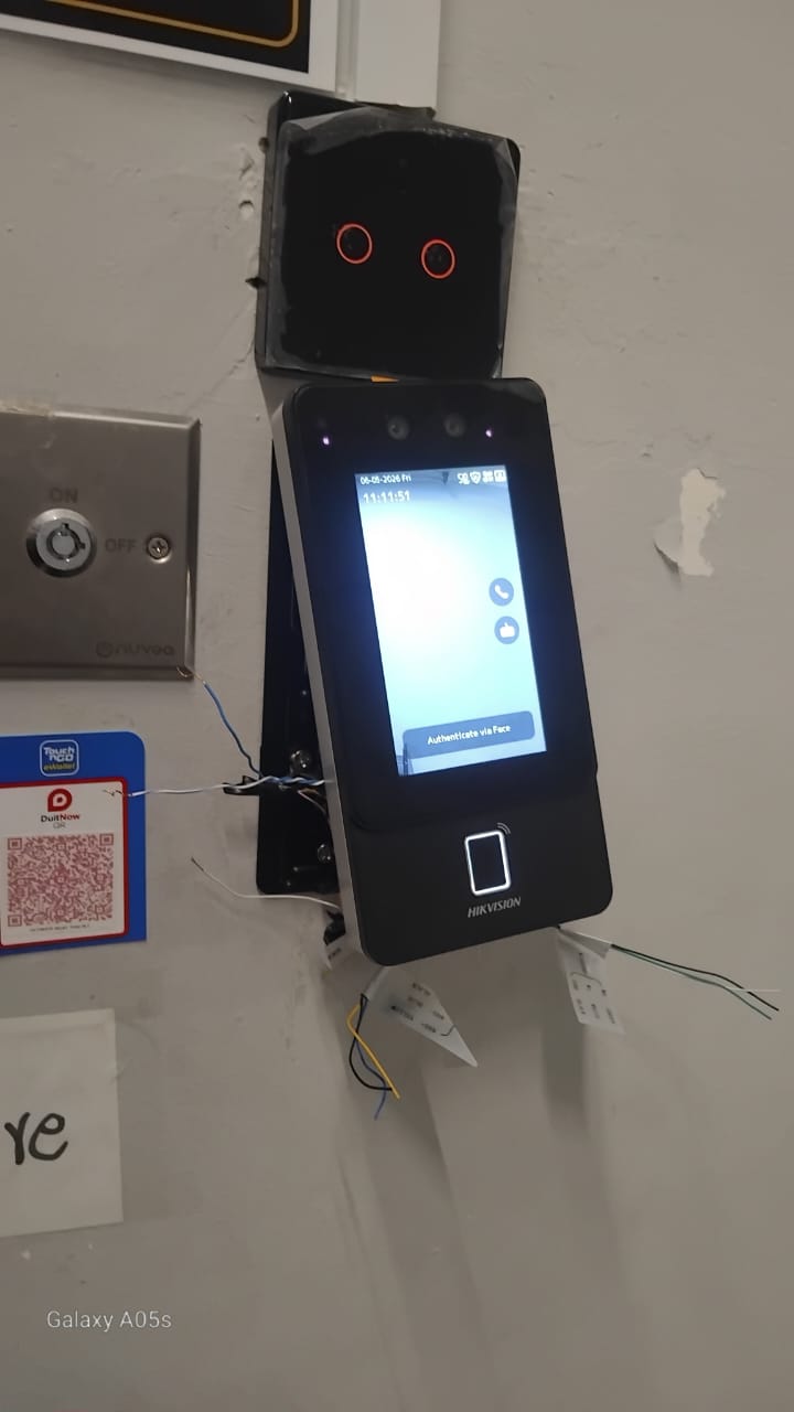 Face access installation